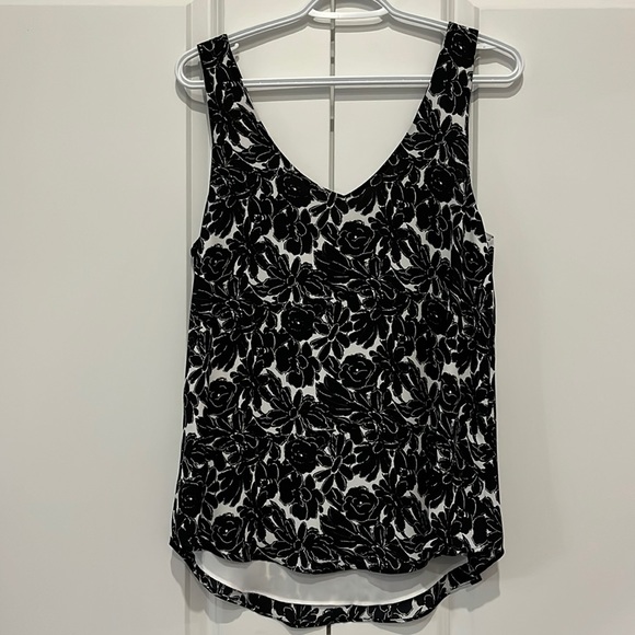 Black and white floral cami - Picture 1 of 2